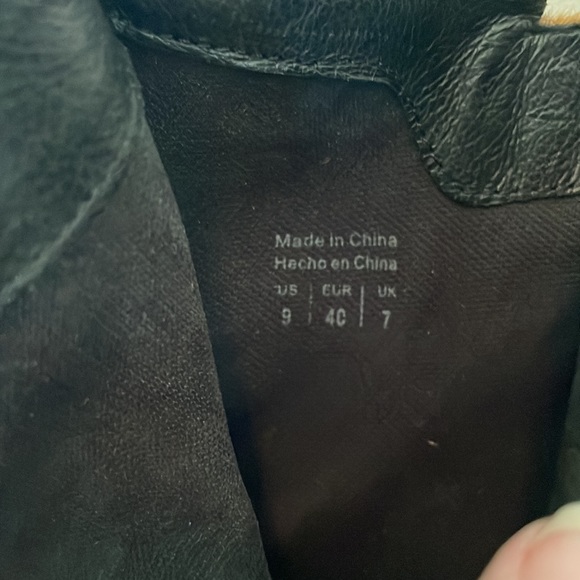 Booties - Picture 4 of 5